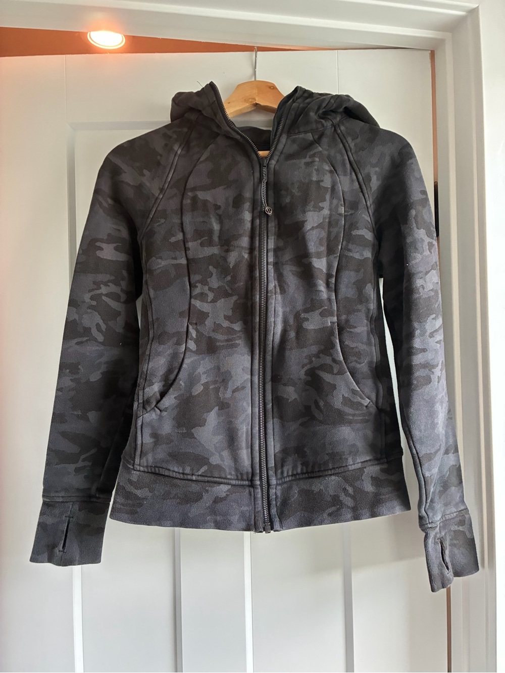 lululemon athletica camo scuba